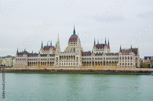 Budapest - Palazzo del Parlamento