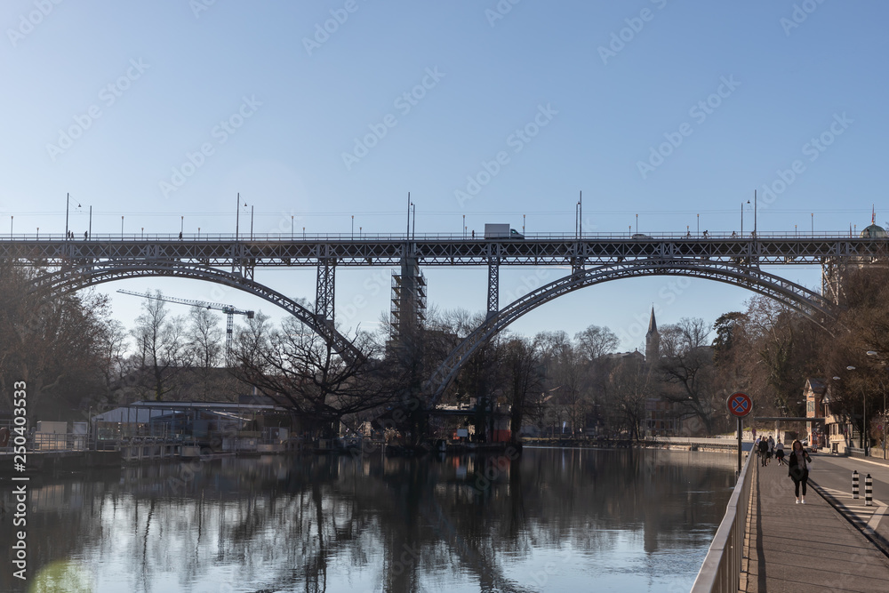 steel bridge crossing the river aare