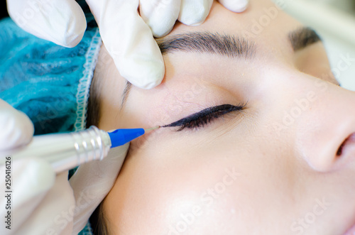 Tableau sur toile Permanent make-up tattoo