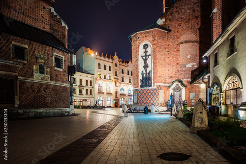 Mary's Basilica (Church of Our Lady Assumed into Heaven) in Krakow, Poland at night © Ruslan