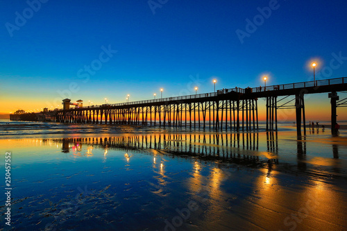 Fotografiet Oceanside Pier at Sunset