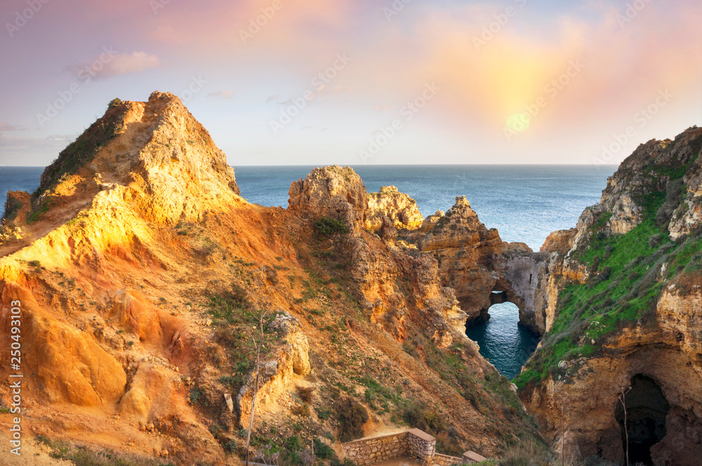 Obraz premium Rocky coast of Lagos, Portugal
