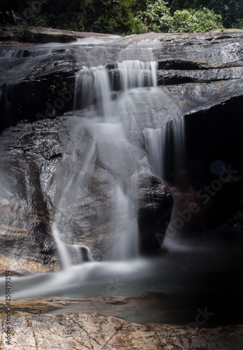 cachoeiras Boi  ucanga  samambaia  u Hidromassagem 