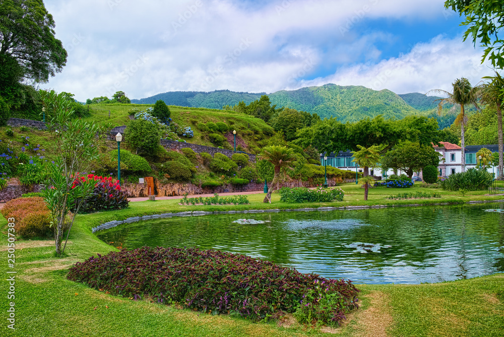 Φωτογραφία Landscape of Public Garden of Quenturas (Portuguese: Jardim das Quenturas), located in Furnas town on Sao Miguel island of Azores, Portugal