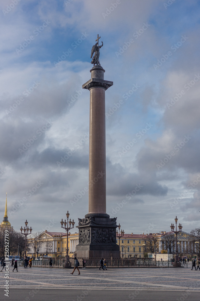 aleksandr column on the palace square