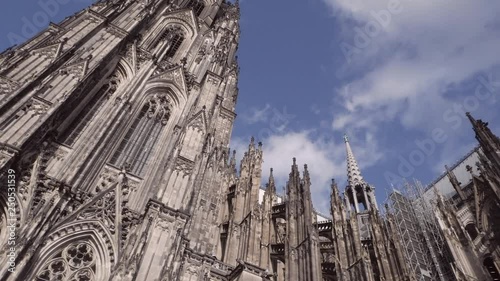 Kölner Dom, rechte Seite  (Schwenk)