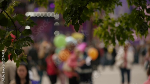 Wallpaper Mural people in the big city life  Torontodigital.ca
