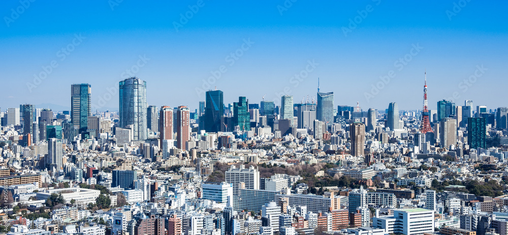 東京　青空と都市風景