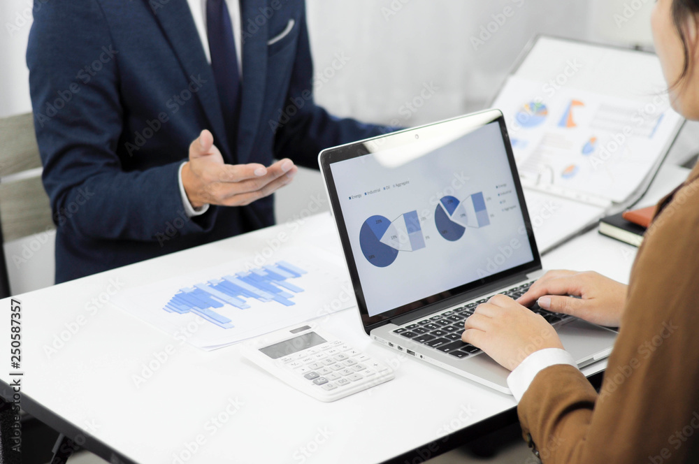 Financial accountant, planner, meeting, business consultation, introduction Financial accountant, planner, meeting, business consultation, introduction
