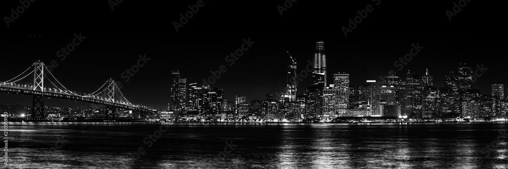 Panorama San Francisco schwarz-weiß bei Nacht