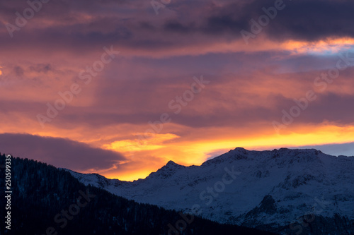 Peaceful sunset in the alps © Léopold