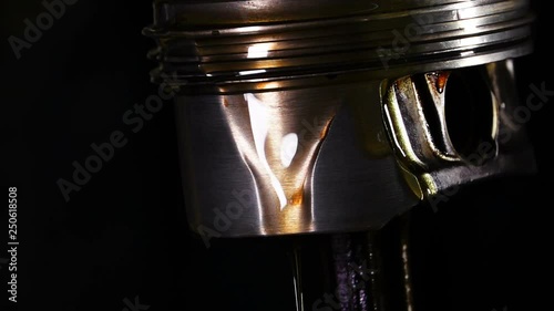 Lubrication of engine piston. Oil lubrication concept