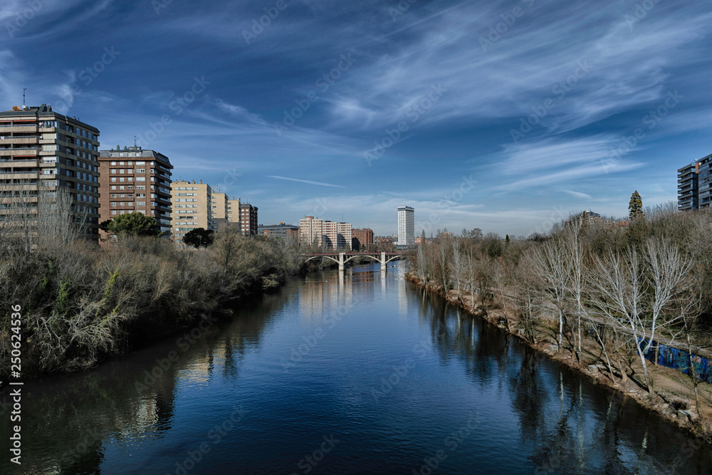 Río Pisuerga a su paso por la ciudad de Valladolid