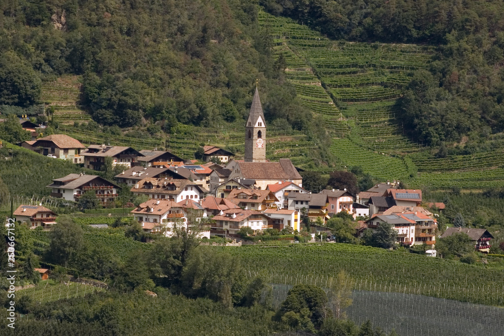 Algund Dorf in Südtirol