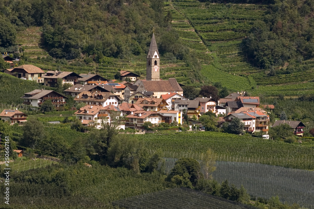Algund Dorf in Südtirol