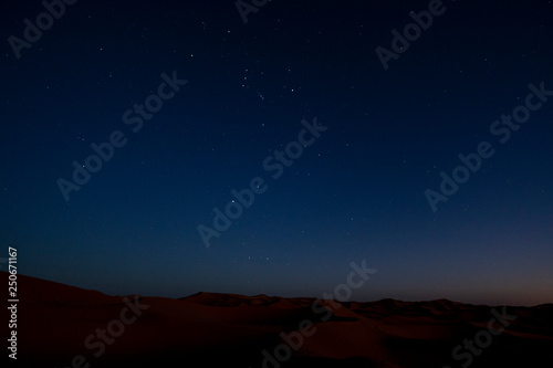 Sternenhimmel in der nächtlichen Sahara © Madeleine