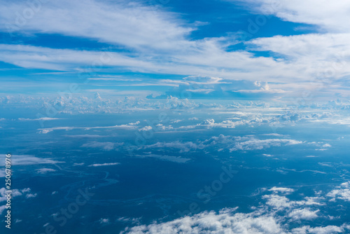 雲の上の風景 © freedom_haya