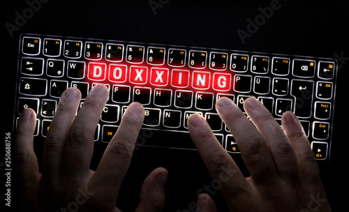 Doxxing Tastatur wird von Hacker Bedient