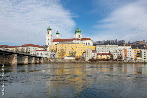 skyline of Passau with cathedral © travelview
