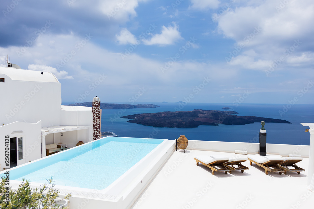 Бассейн Grace Santorini