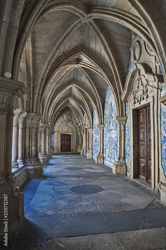 Sé Catedral - Kreuzgang Kathedrale von Porto, Portugal
