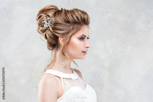 Wedding hairstyle, style and makeup for the celebration.