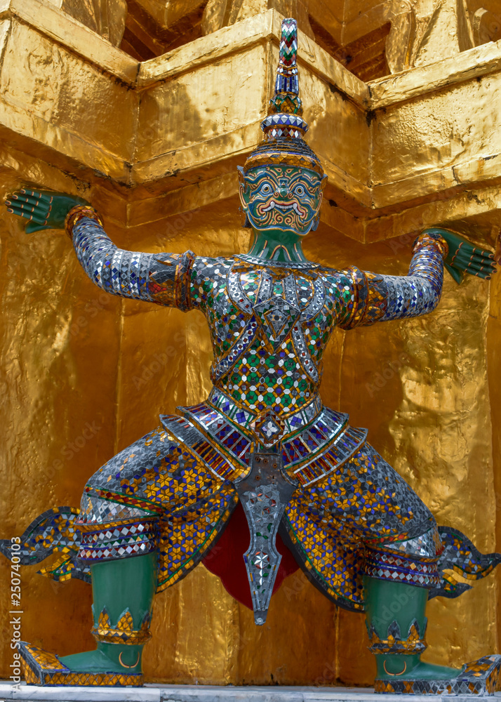 statue in thai temple