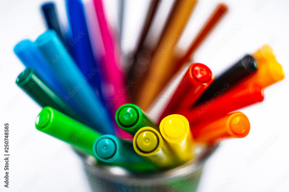 Obraz premium colored markers isolated on the white background
