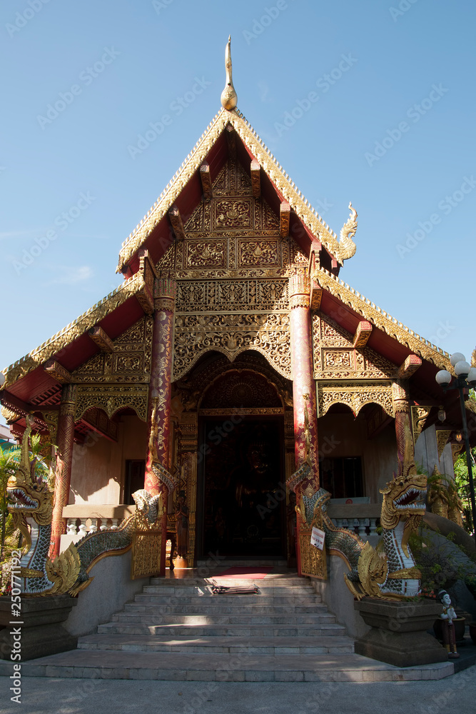 Fototapeta premium Chiang rai Thailand, entrance to the ornately decorated Wat Klang Wiang