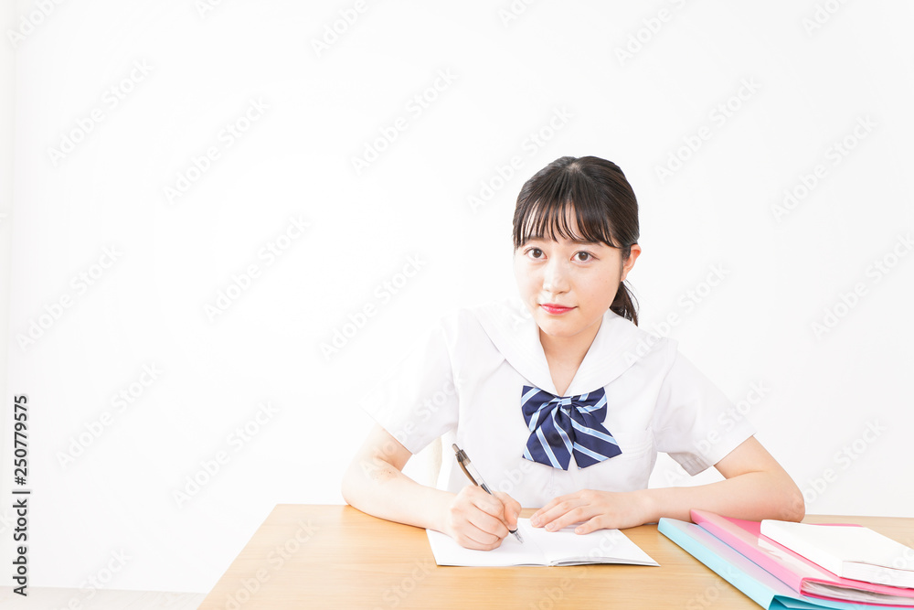 勉強をする学生 勉強をする学生