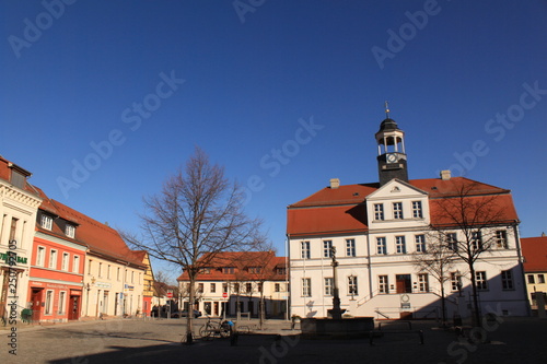 Rathaus und Marktplatz in Bad Düben