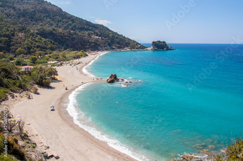 Fototapeta Naklejka Na Ścianę i Meble -  turquoise water at Potami beach