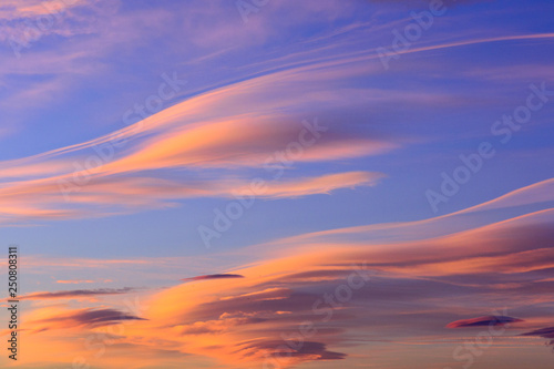 Fototapeta Naklejka Na Ścianę i Meble -  Gorgeous golden hour skies