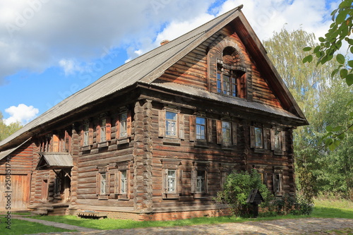 old wooden house © Сергей Котляров