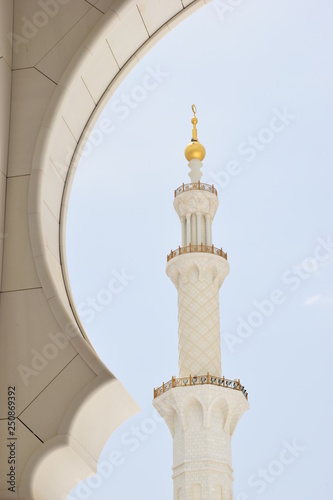 mosque in dubai united arab emirates