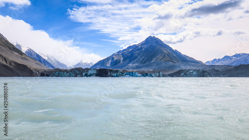 Photos Tasman Glacier and Lake near Mount Cook in New-Zealand