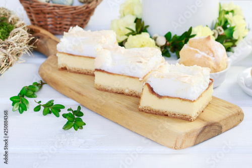 Traditional cheese cake.