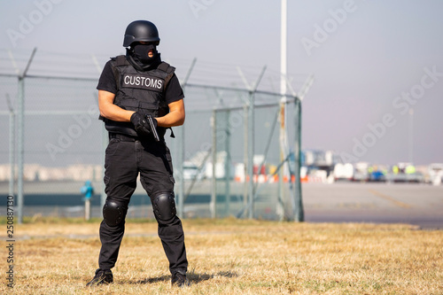 Fotografie Customs and border protection officer