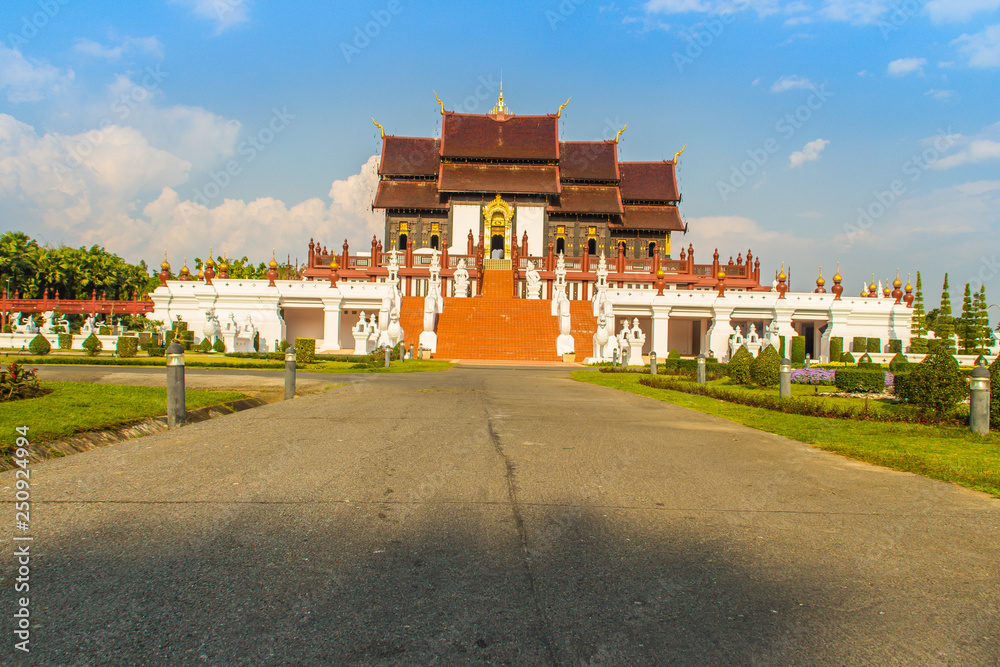 Obraz premium Beautiful architectural of Ho Kham Luang, the royal pavilion in lanna style building at the royal flora international horticulture exposition (Ratchaphreuk) in Chiang Mai,Thailand.