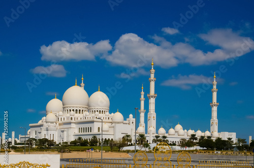 External view of Sheikh Zayed Grand Mosque in Abu Dhabi, United Arab Emirates