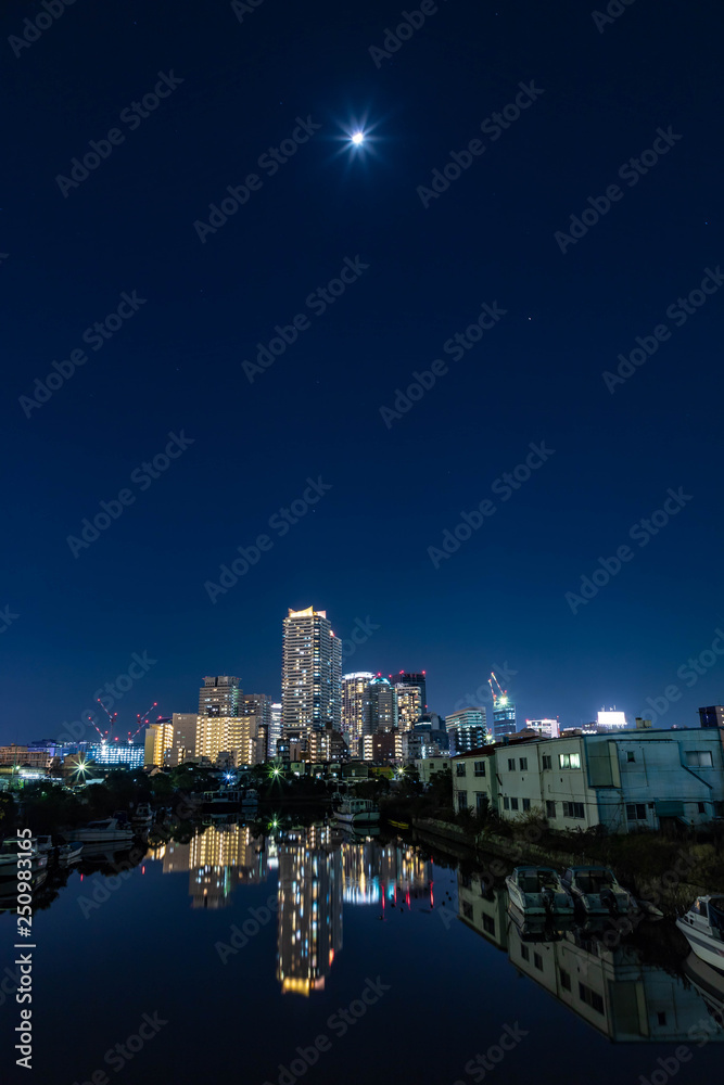 Fototapeta premium 夜の横浜湾岸地区