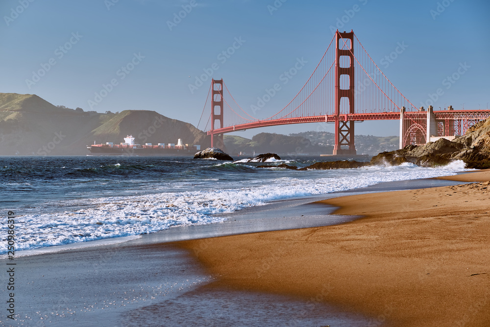 Golden Gate Bridge, San Francisco, California Golden Gate Bridge, San Francisco, California