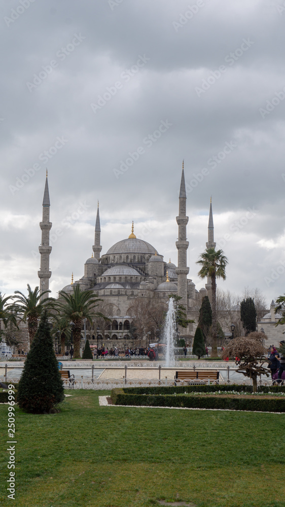 Blue Mosque (SultanAhmet Cami)