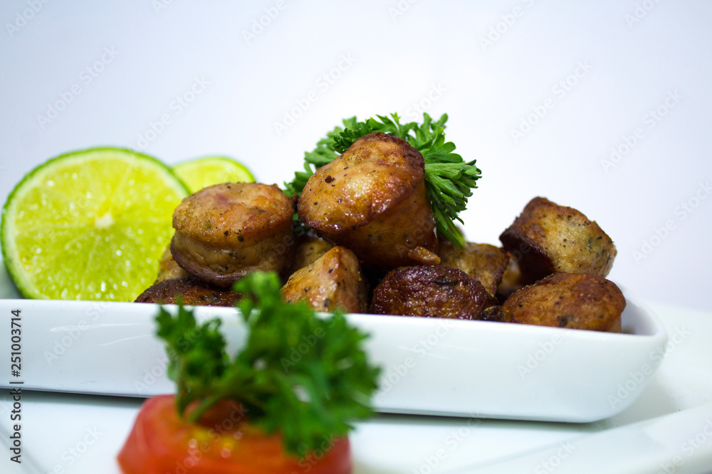 Comida Dominicana - Longaniza, Limon Comida Dominicana - Longaniza, Limon