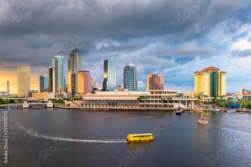 Fotografia, Obraz Tampa, Florida, USA downtown skyline on the bay