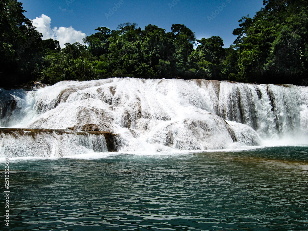 Fototapeta premium Agua Azul Waterfalls Mexico