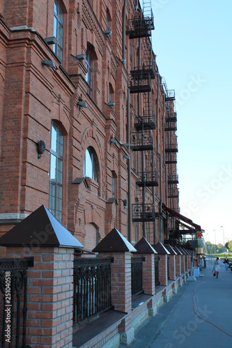 RED BRICK