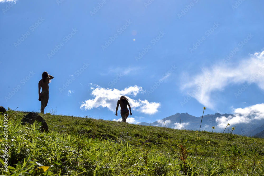 silhuettes in the mountain silhuettes in the mountain