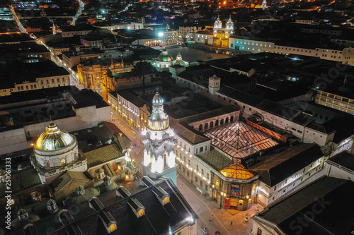 Fototapeta Naklejka Na Ścianę i Meble -  default