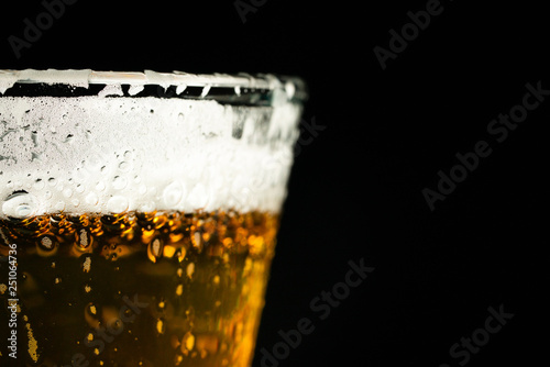 Wallpaper Mural  glass of beer Torontodigital.ca